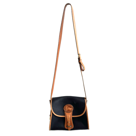 Dooney & Bourke Essex Shoulder Bag Vintage All Weather Leather Classic Black Tan - Picture 1 of 16